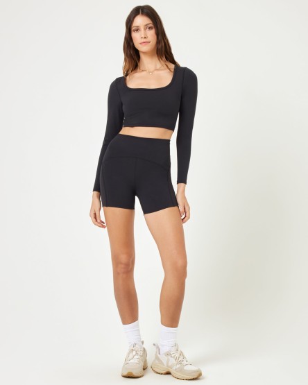 En Pointe Short