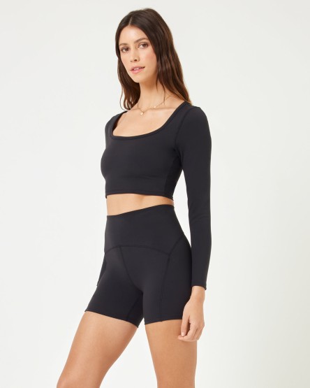 En Pointe Short