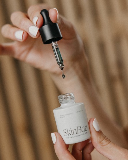 The Daily Essential Co. Skin Bae Serum