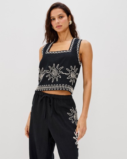 Akira Top